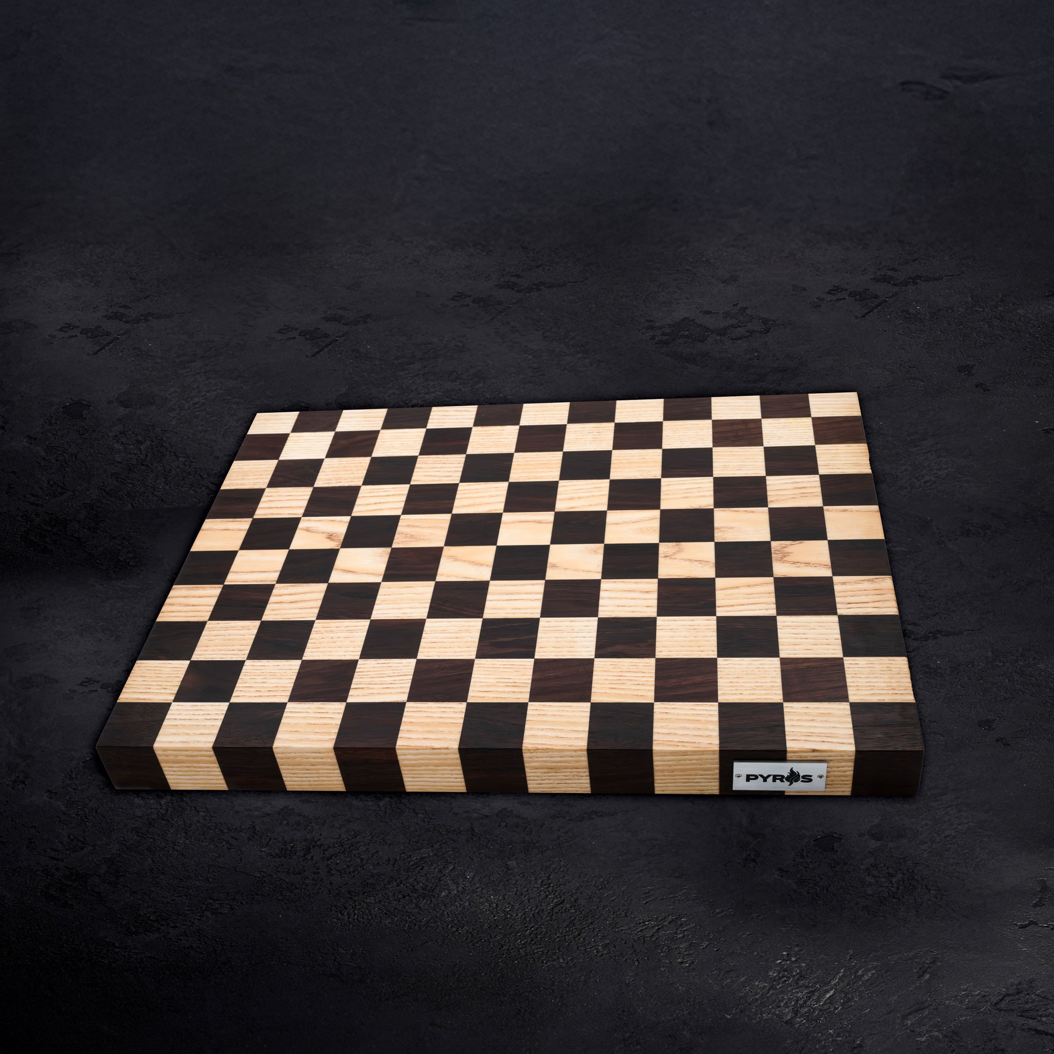 Tagliere Noce piemontese e Frassino a scacchi